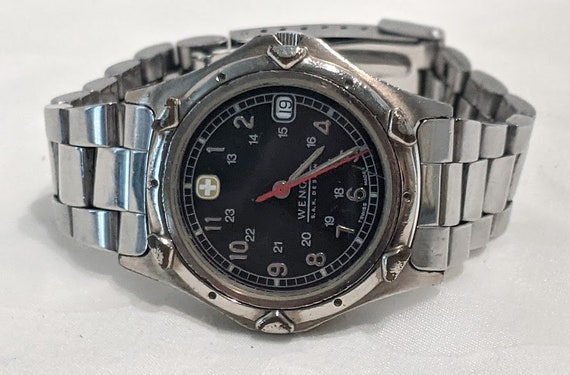 Vintage Men's Wenger S A K Design Silver Tone.