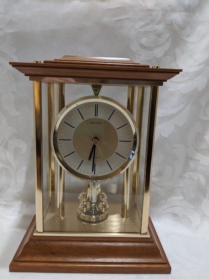 Vintage Seiko Quartz Mantel Clock. Hard Wood, Brass and Glass Rotating  Pendulum Desk Clock. Seiko Wood and Brass Carriage Clock SALE SALE