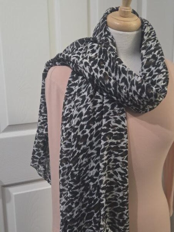 Vintage Women's Leopard Long Rectangular Scarf/Wr… - image 4