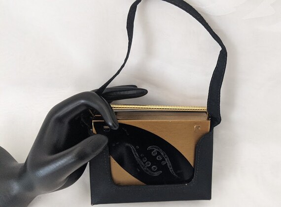 Vintage Volupte Swinglok Carry All Compact.