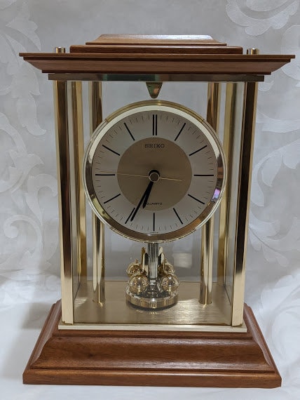 Vintage Seiko Quartz Mantel Clock. Hard Wood, Brass and Glass Rotating  Pendulum Desk Clock. Seiko Wood and Brass Carriage Clock SALE SALE