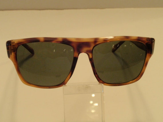 Vintage Oversize Thick Horn Rimmed Sunglasses.  Flat Top Large Sunnies. Green Lenses. Large Plastic Vintage Shades.