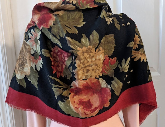 Vintage Elaine Gold Floral Wool Scarf Made in Ita… - image 1