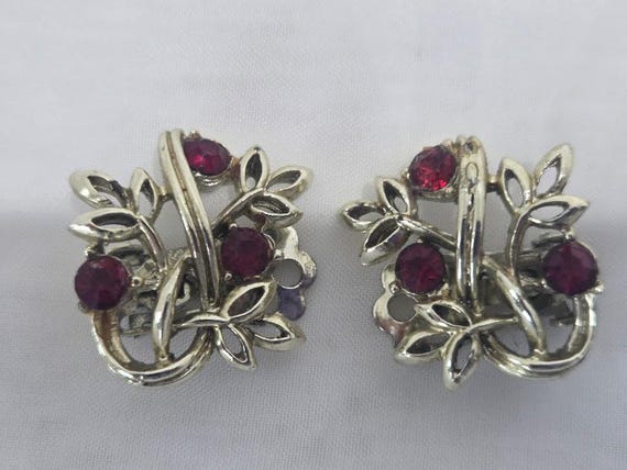 Coro Vintage Gold Tone with Red Rhinestones Clip on Earrings.