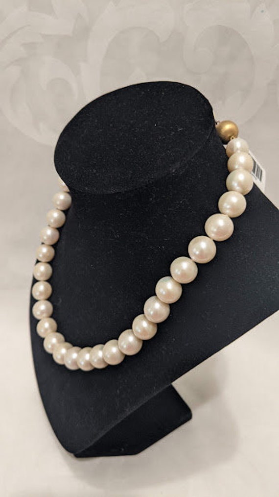 Round White Freshwater 12mm Choker Pearl Necklace.