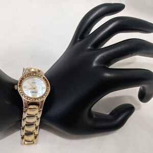 Vintage Gold Tone Women's Gruen Quartz Watch. Round Dial With Rhinestone Gold Tone Bracelet Gruen Vintage Watch. image 5