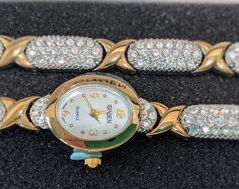 Vintage Embassy by Gruen Gold Tone Rectangle Watch, Mother  display picture 3