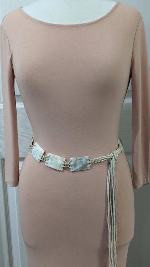 Vintage White Abalone Shell adjustable Waist Tie Macrame Belt.  Boho White Shell Belt