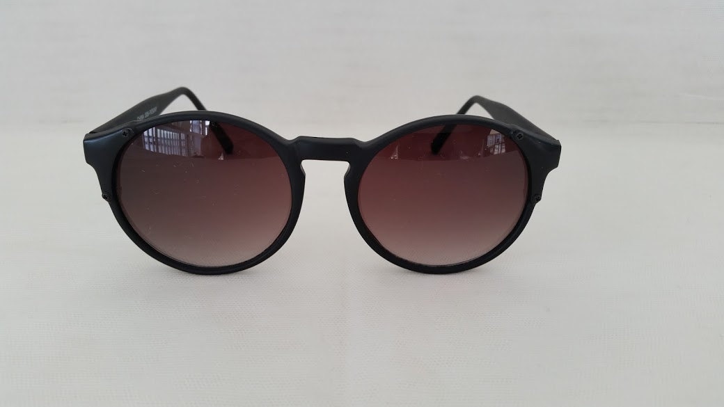 Vintage Round Cats Eye Sunglasses. Round Cats Eye Matte Black