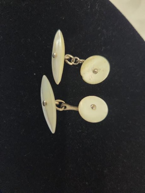 Vintage Mother of Pearl Cuff Links. Collectible vintage Cuff Links.