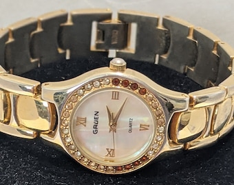 Women Vtg Gruen Swiss Quartz WR Analog 34mm Dial Causal Round Watch (F567) Women Vtg Gruen Swiss Quartz WR Analog 34mm Dial Causal  main image 3