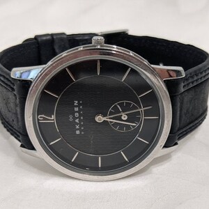Skagen Denmark Round Black Dial / Black Leather Band Men display picture 3