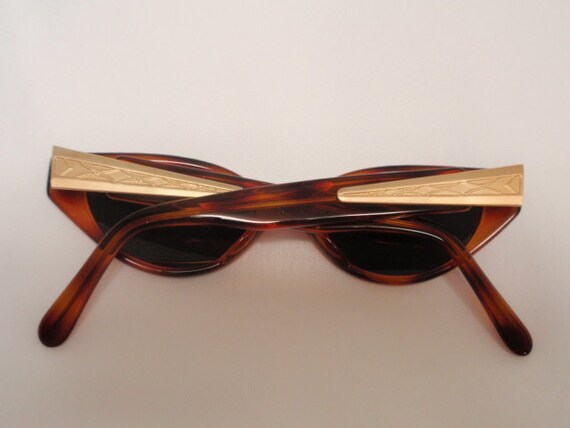 Vintage Cat Eye Sunglass (Optical Quality Tortois… - image 3