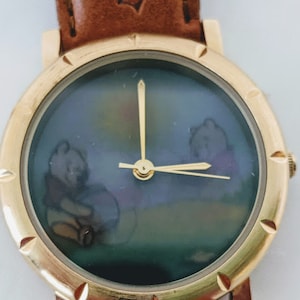Vintage Winnie the Pooh Wristwatch. Timex Hologram of Pooh Falling into Pot of Honey. Collectible Pooh Watch. Winnie the Pooh Novelty Watch