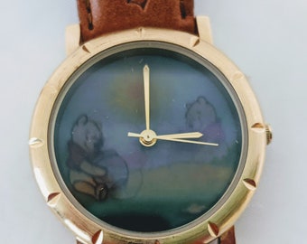 Winnie the Pooh Vintage Wristwatch. Timex Hologram of Pooh Falling into Pot of Honey. Winnie the Pooh Novelty Watch