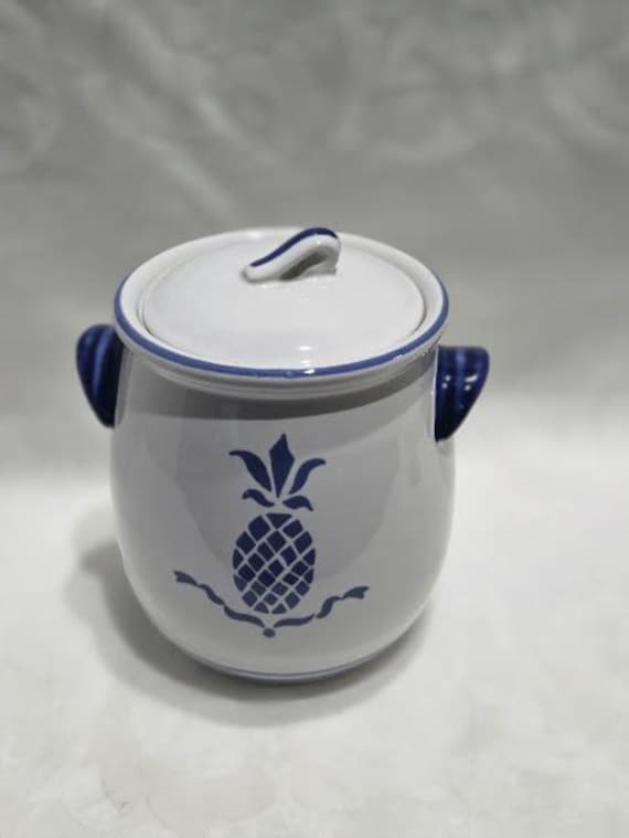 Country Blue International House 1982 Blue Pineapple Lidded Canister