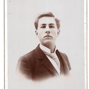 Cabochon-Karte Fotografie Robert Card Familien- und Sozialgeschichtsphotograph Modellitex Nokomis Indiana IN USA c. um 1890 ?