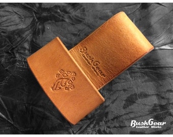 Cinturón de cuero con presilla para hacha / funda