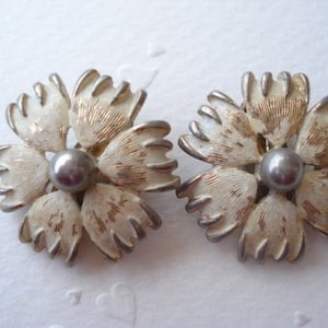 Vintage 1950s Earrings, PAT 156452 - 25 mm