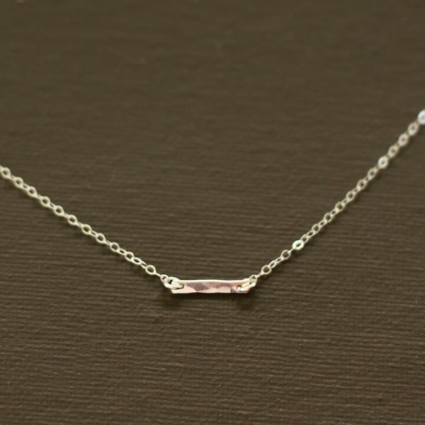 Petit collier lingot d'argent - Lingot d'argent sterling 14 carats martelé à la main - PETIT