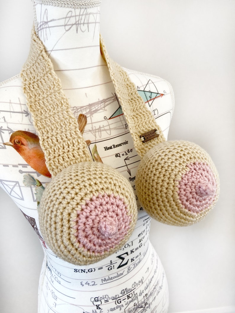 Breast Pumping & Breastfeeding Technique Scarf || Must-Have for Doulas, Lactation Consultants, Midwives, OBGYN, nursing | crochet boob model Beige