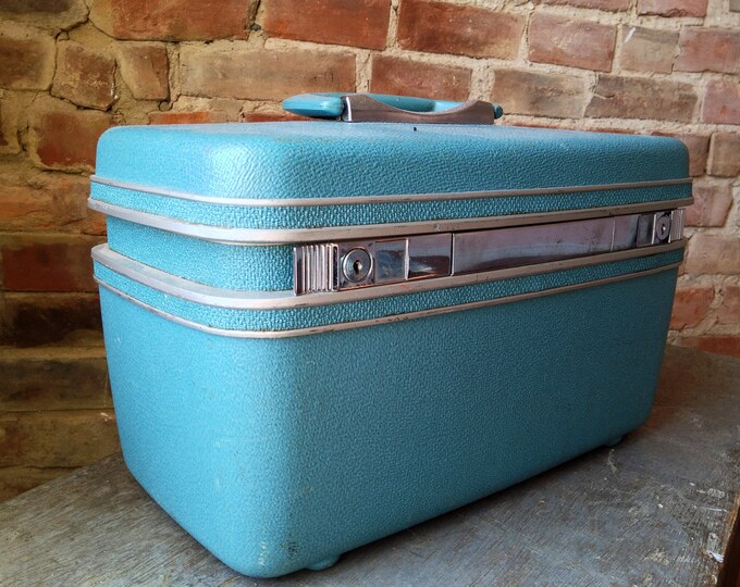 Robbin's Egg Blue Samsonite Train Case/ Vintage Samsonite Travel Case