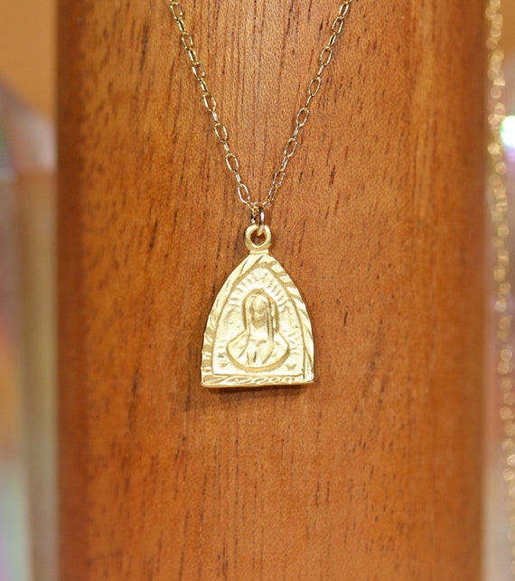 Virgin Mary necklace / religious necklace / amulet / protection necklace / Mother Mary - mother of god