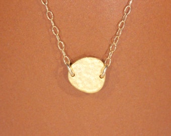 Dainty Hammered Gold Disc Necklace: Dainty Minimalist Chain