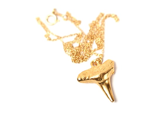 Gold shark tooth necklace,  beach necklace, boho jewelry, Hawaiin necklace, surfer necklace, shark tooth pendant, 14k gold filled chain