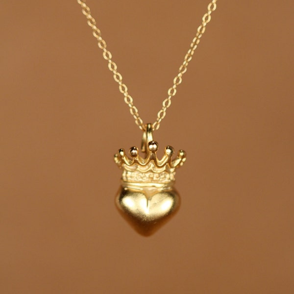 Collier coeur et couronne - collier couronne en or - collier coeur en or - collier anniversaire