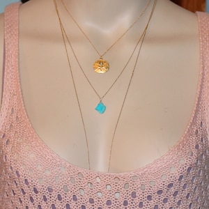 Halsband med guldsanddollar - fint halsband - en nätt guldsanddollar som hänger från en kedja i 14 karat guld med vermeil-motiv bild 3