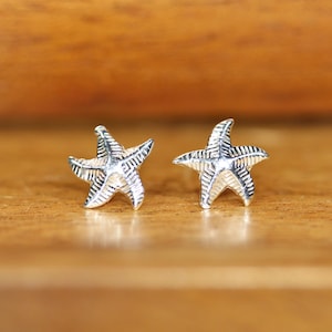 Silver star earrings, star fish earrings, beach jewelry, sterling silver earrings, silver sea stars, summer earrings, cute stud earrings