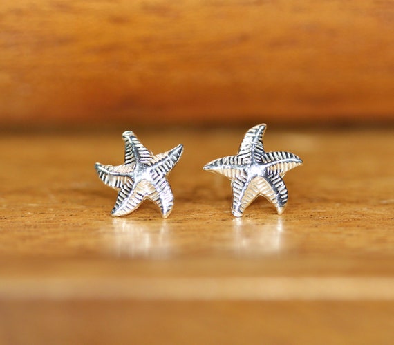 Silver star earrings, star fish earrings, beach jewelry, sterling silver earrings, silver sea stars, summer earrings, cute stud earrings