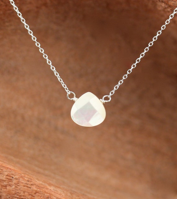 Dainty bridal necklace, mother of pearl drop pendant, bridesmaid jewelry, 14k gold filled chain