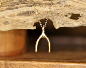 Collar de espoleta de oro: colgante de amuleto de la suerte