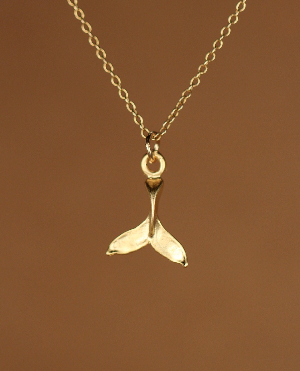 14K Gold Whale's Tail Necklace - Small – Bill & Bob's