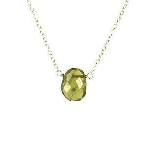 Peridot Halskette - grüner Peridot - August Geburtsstein - Heilkristall - KristallKette - ein echtes Peridot an einer 14k Gold Vermeil Kette