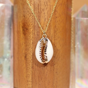 Cowrie shell necklace - summer necklace - gold cowrie shell - beach necklace - bff necklace - sea shell necklace