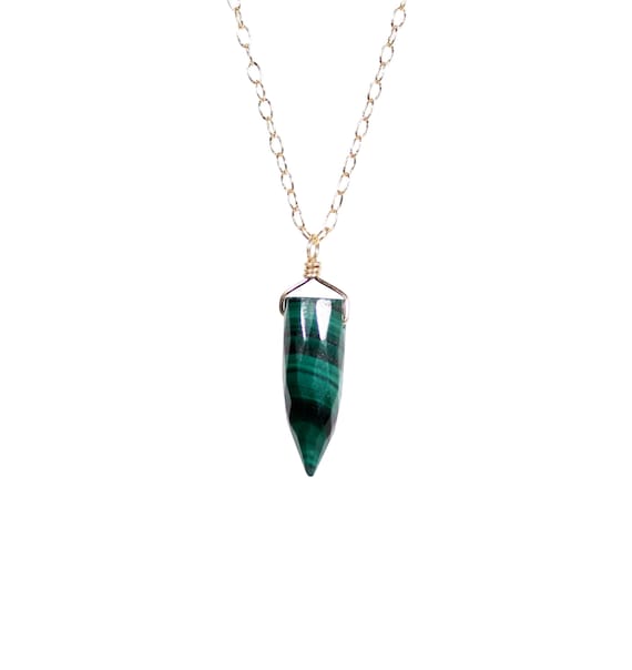 Malachite necklace necklace, crystal spike necklace, green stone necklace, triangle necklace, healing necklace, dainty point necklace