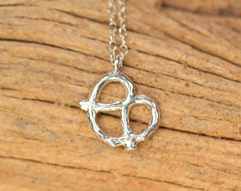 Collier de bretzel en argent // joli collier à breloques // collier bff // collier kawaii // le cadeau parfait // collier nourriture