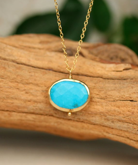 Oval necklace, turquoise pendant necklace, green gemstone necklace, classy gold necklace, necklace for mom, gold bezel turquoise