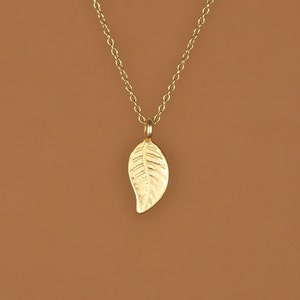 Leaf necklace, gold leaf pendant, dainty nature necklace, organic jewelry, nature lover, a 14k gold vermeil leaf on a 14k gold filled chain