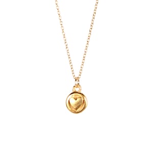 Gold Herz Halskette, kleine Herz Halskette, Herz Stempel, Silber Herz Anhänger, ein 14k Gold Vermeil Herz an einer 14k gold filled Kette