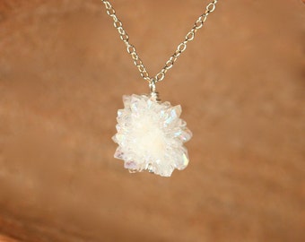 Raw quartz necklace - angel aura quartz necklace - solar quartz necklace - stalactite - healing crystal - crystal star - gypsy necklace