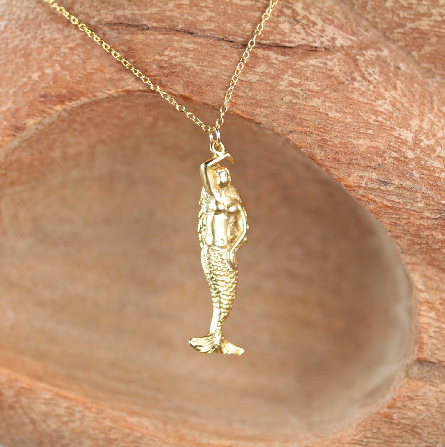 Gold mermaid necklace, beach necklace, sea princess necklace, fairytale