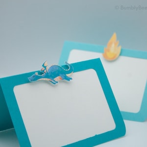 Drachen-Tischkarte | Drache Geburtstag | Teal blauer Drache Party | Drachen Geschenk | Geburtstagsdeko Drachenschuppe | Mythischer Drache Birthday (türkis)
