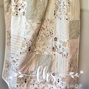 Soft Wildflowers / Garden Baby / Toddler quilt / blush and sage / watercolor  / Bees