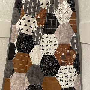 Woodland Baby Quilt: Elch, Berge, Geometrisch - Minky Back