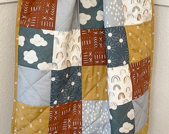 Ręcznie robiony kocyk dla dziecka: Tęcza, Chmura, Słońce, Patchwork - Miękki tył z Minky