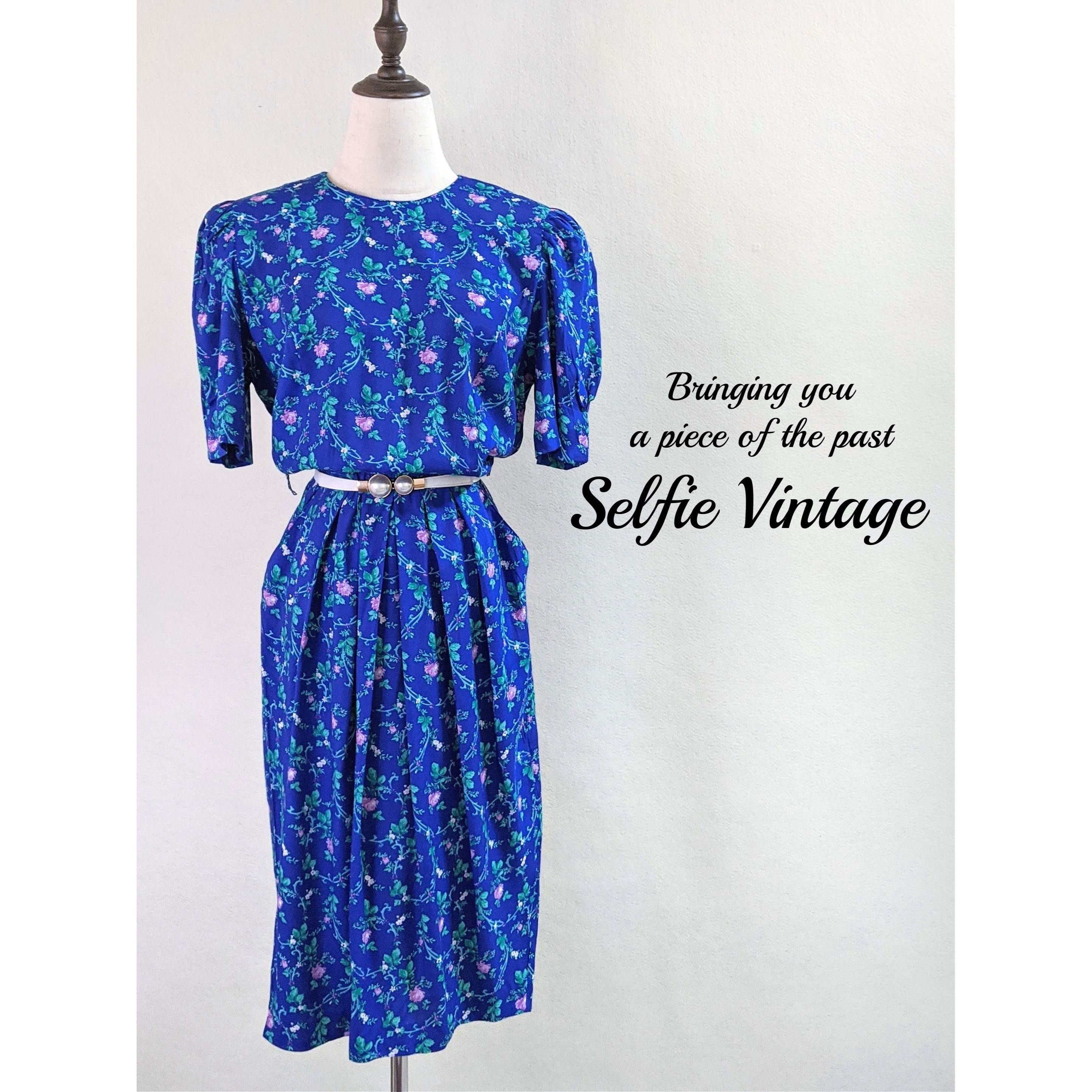 Authentic Vintage Karin Stevens Blue Lilac Florals Dress *2 side pockets*